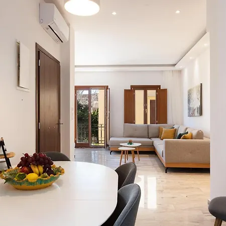 The Old Town Gem Apartament *